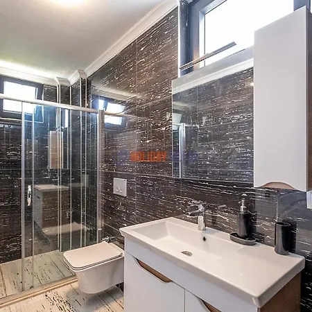 Deren 2 Villa